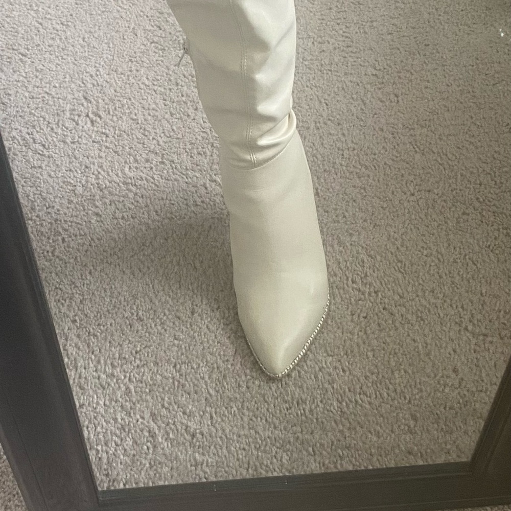 BCBGeneration Cream Heeled Boots Sleek Design